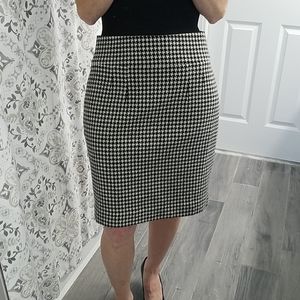 BR Wool houndstooth pencil skirt sz 2
